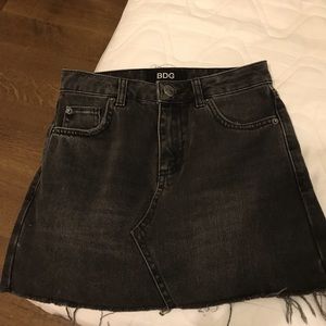 urban outfitters black denim skirt